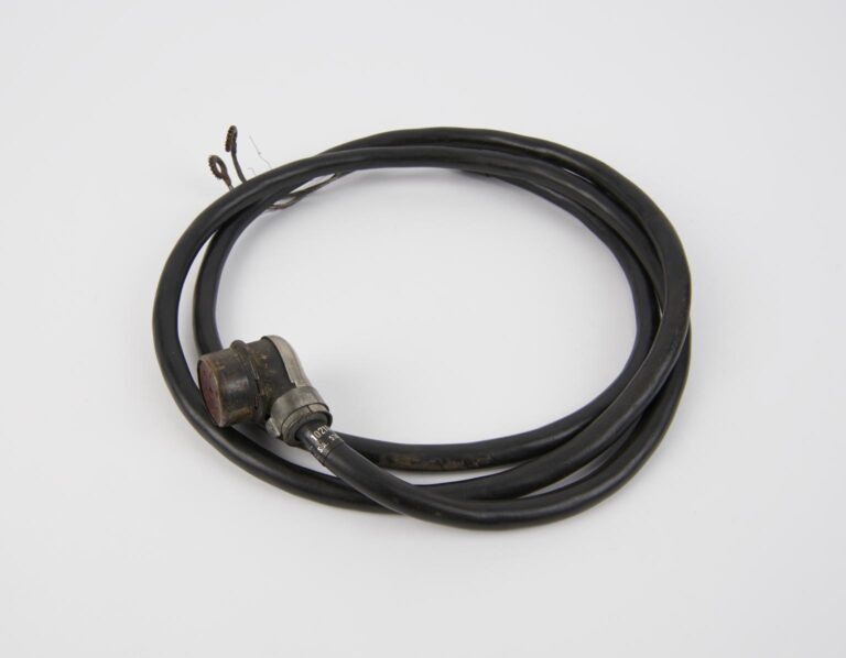 Connector for radio equipment, 1942-1946 (electric cable)