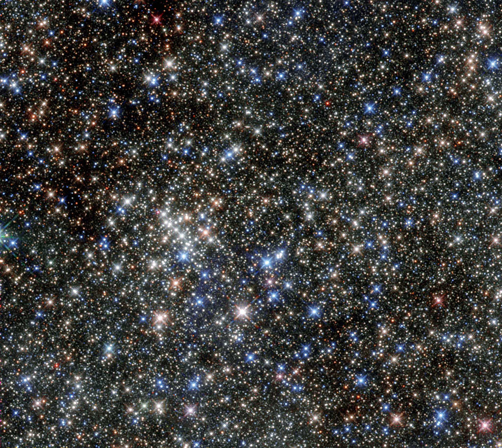 Hubble Uncovering the Secrets of the Quintuplet Cluster